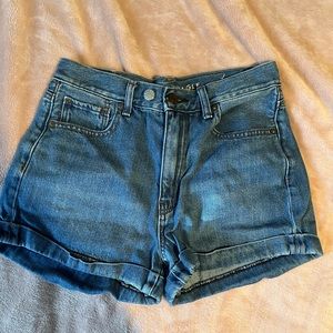 AMERICAN EAGLE  HIGH WAISTED MOM JEAN SHORTS